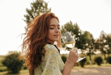 Os benefícios do Vinho Branco para a saúde