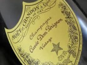 Dom Pérignon: A vida e obra do "pai do Champagne"