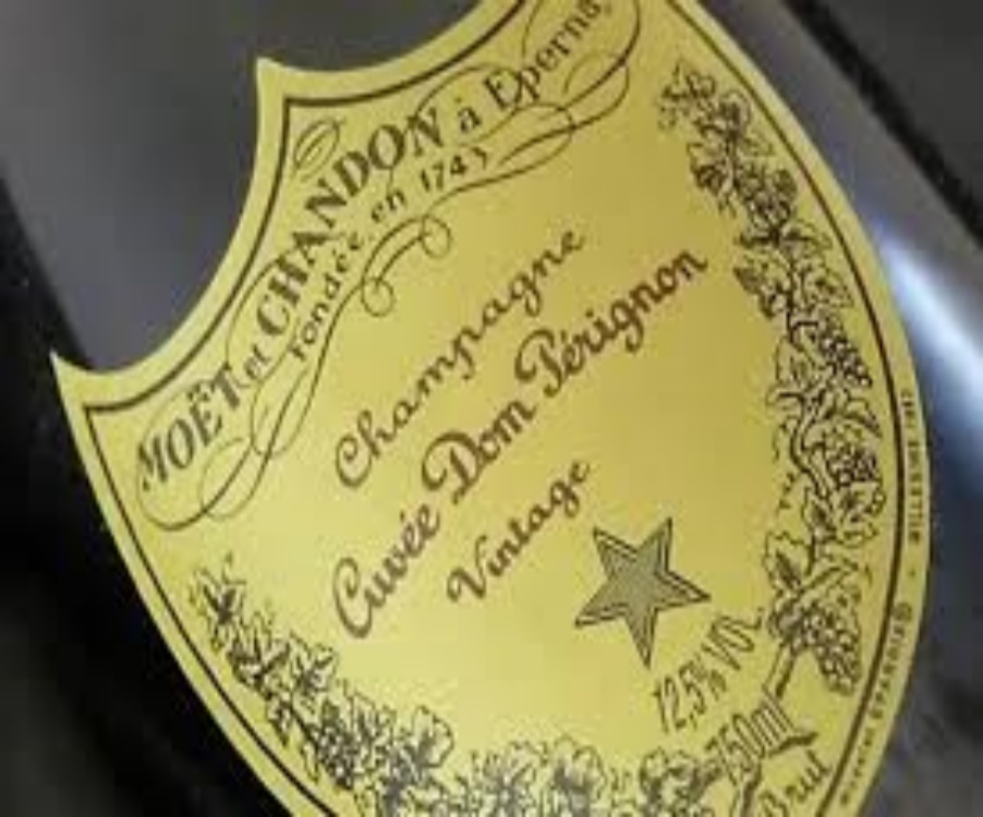 Dom Pérignon: A vida e obra do "pai do Champagne"